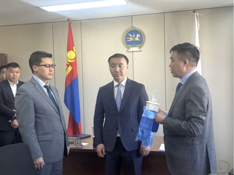 “Замын-Үүд чөлөөт бүсийн захирагчаар Т.Есөнтөмөрийг томиллоо